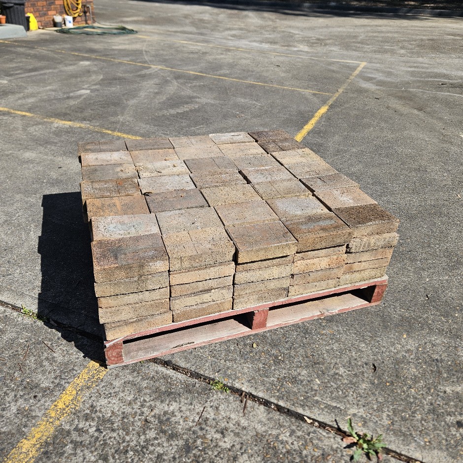 <p>Clay Paver 230mm x 150mm Quantity 175</p>
