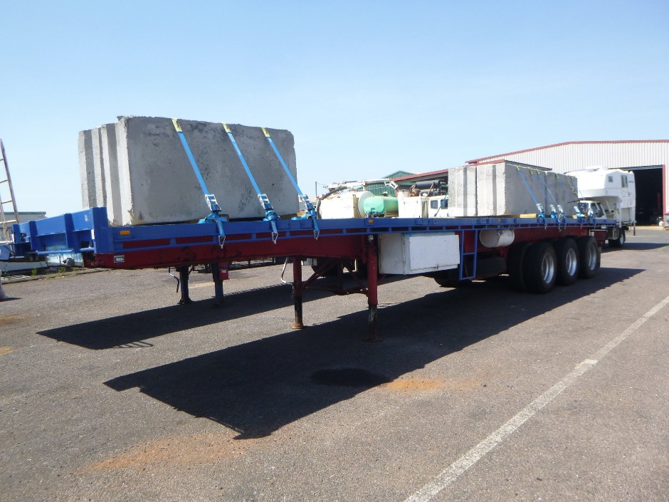 Circa 1980's Tripar Flat Deck Tri-axle Semi Trailer