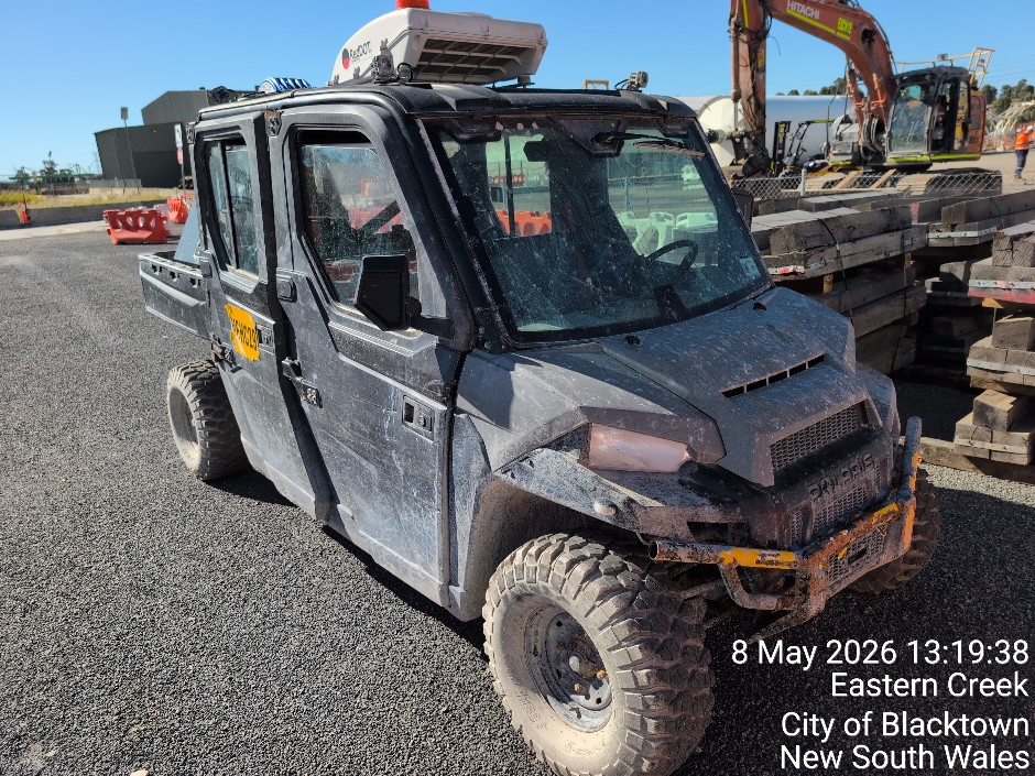 <p>Polaris Diesel Buggy 6 Seater (Site ID: VEHC29)</p>