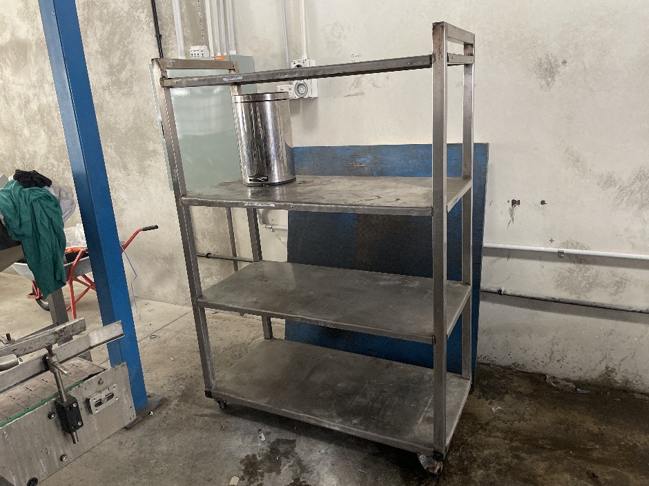 <p>Stainless Steel Portable Rack</p>