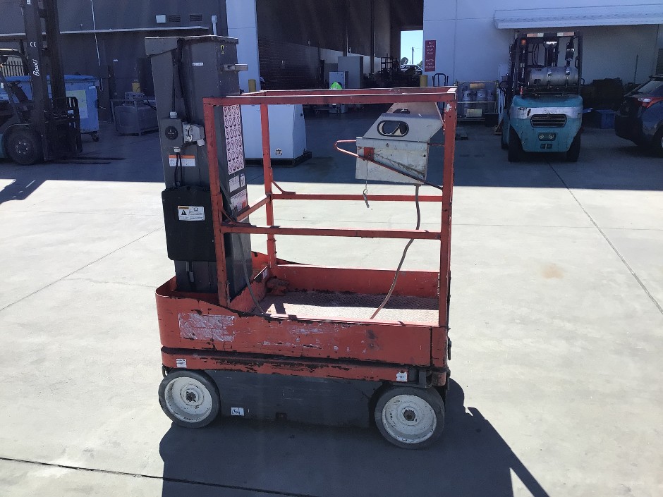 <p>2016 Skyjack SJ16 Man Lift</p>