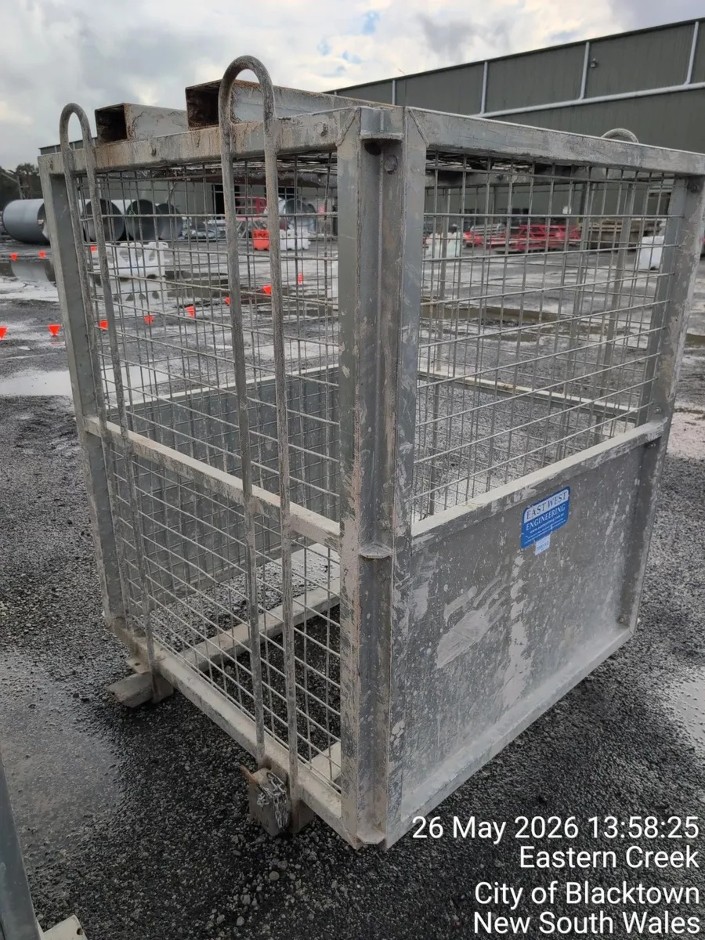 <p>LIFTING CAGE (Site ID: 172717)</p>