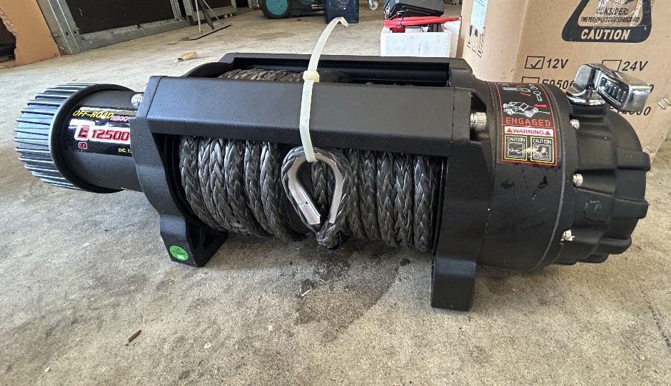 <p>Off-Road Recovery 12,500 Lb Winch (Unused In Box)</p>