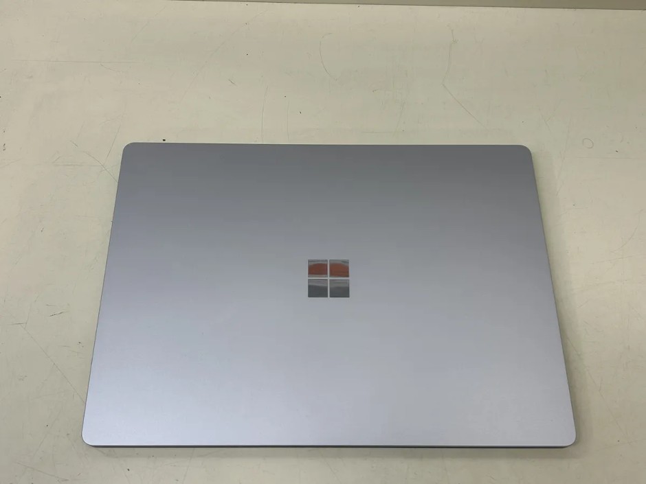 Microsoft Surface 5 ( 1950 ) 13.5 Inch Notebook