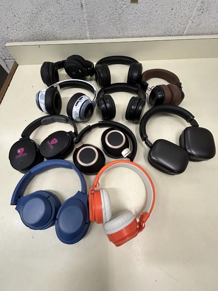 10 x Assorted Wireless Headphones incl Liquid Ears, Sound Teq and more