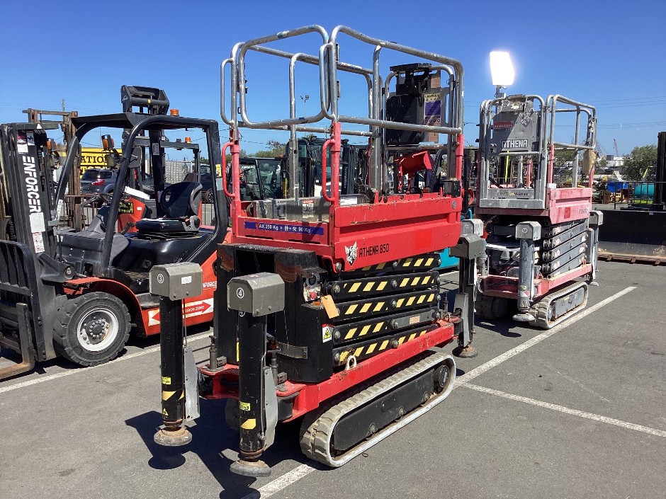 2017 Athena 850 Tracked Scissor Lift