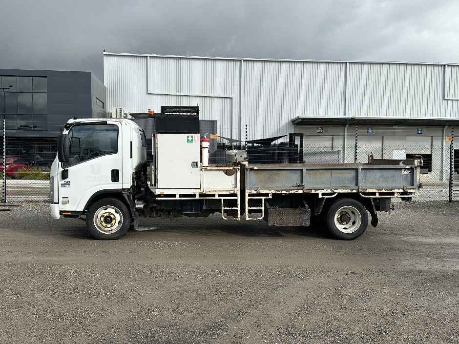 2010 Isuzu NQR 450 4x2 Tipper