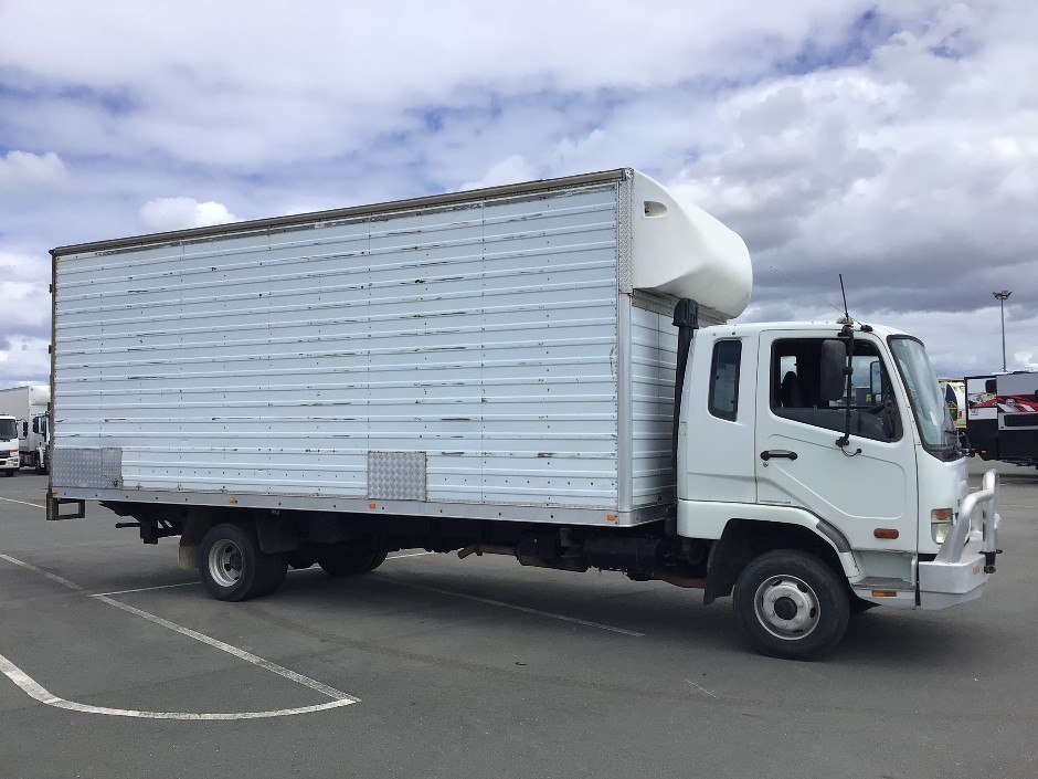 2008 Mitsubishi Fuso 4x2 Pantech