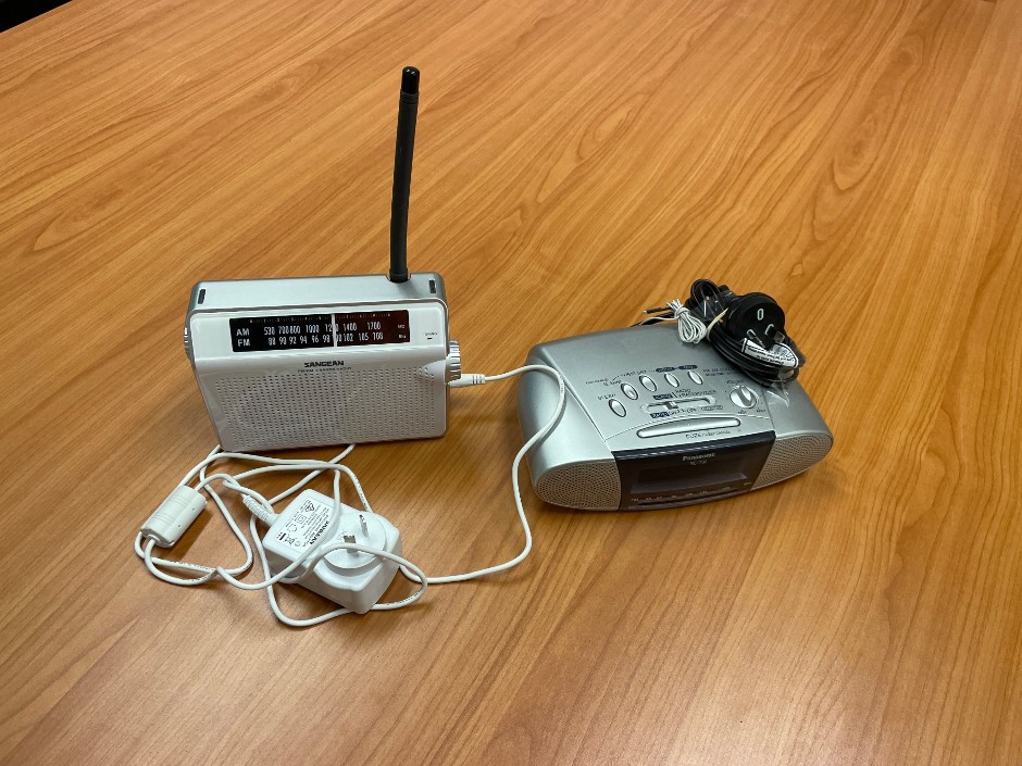 Sangean PR-D6 FM/AM 2 Band Portable Radio