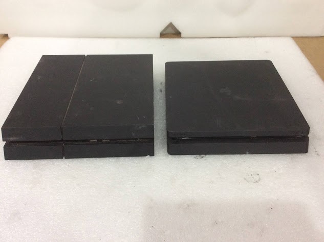 Sony PlayStation 4 CUH-1202B Mixed Model Console (Lot of 2)