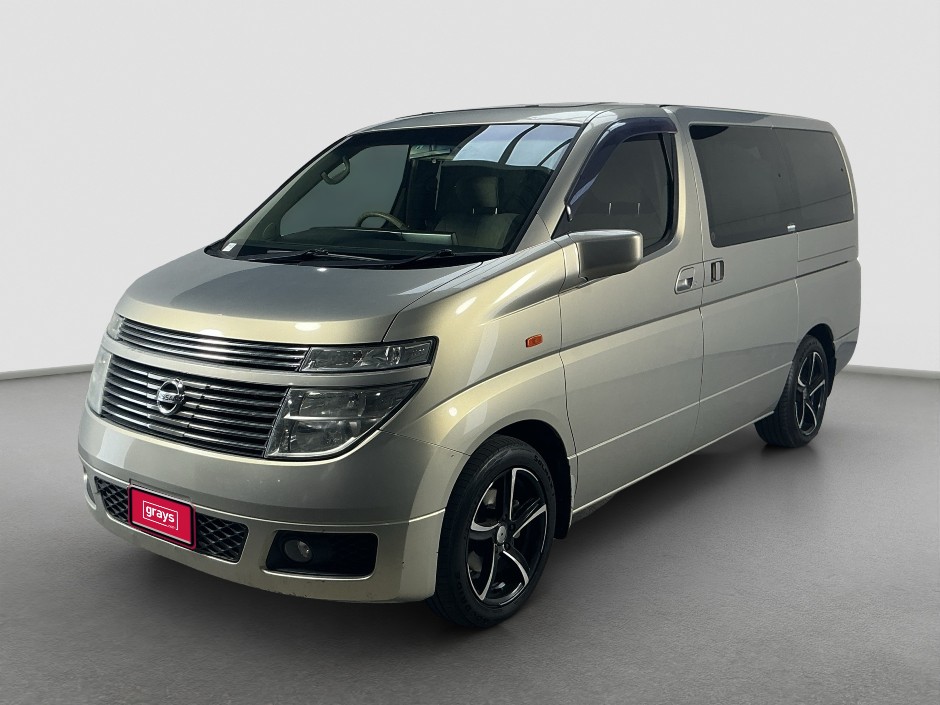 IMPORT 2002 Nissan Elgrand Memorial Selection V Petrol