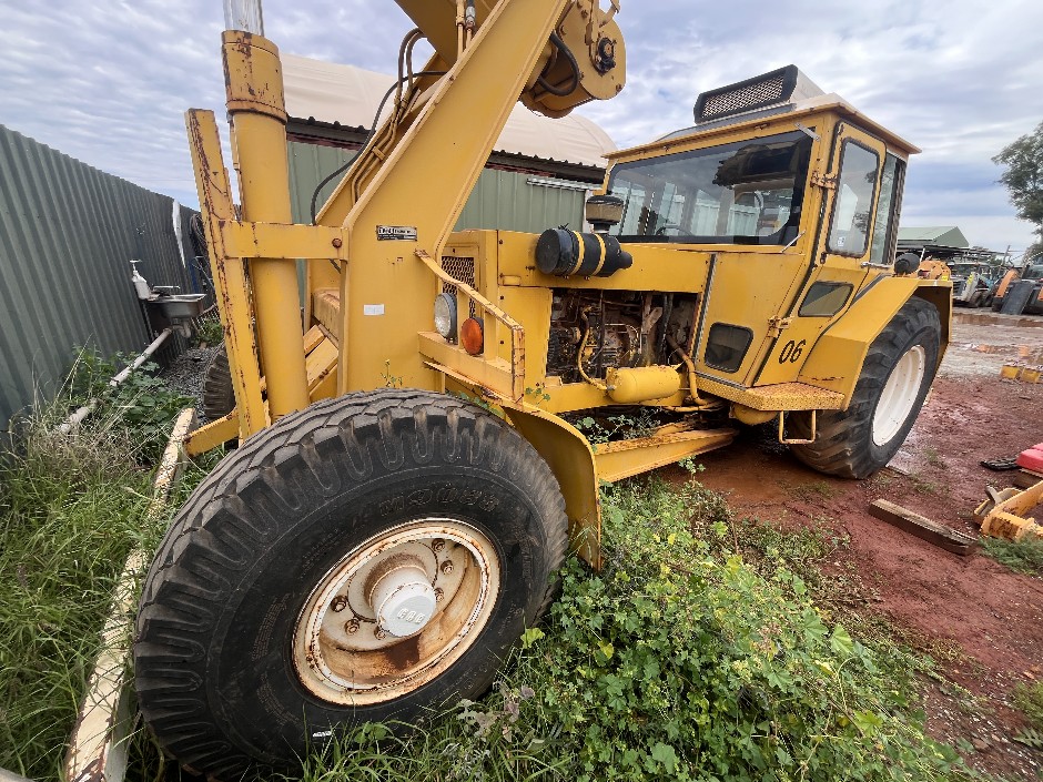 BHB Engineers Pick and carry yard crane