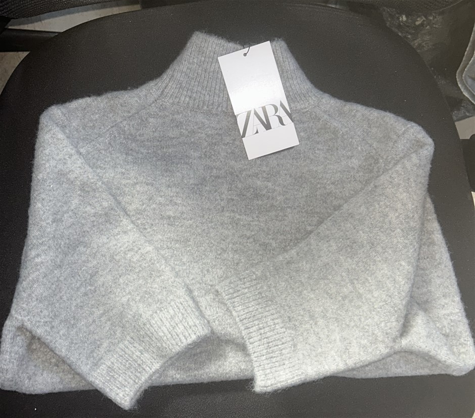 Fuzzy Knit High-Beck Jumper (Light Grey) (Size: M)