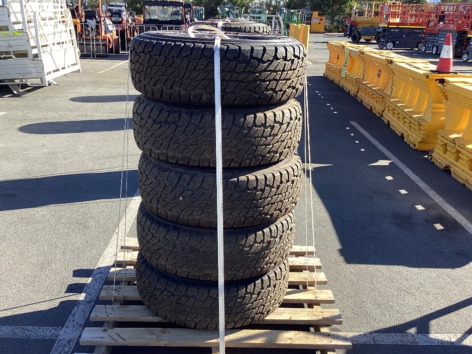 5 x Tyres Fitted With 5 Stud Rims x 1 Pallet