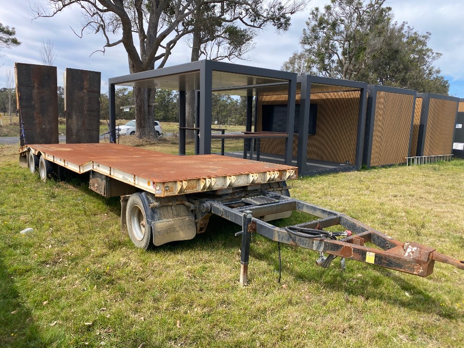 1995 Drake Super Dog Tag Plant Trailer
