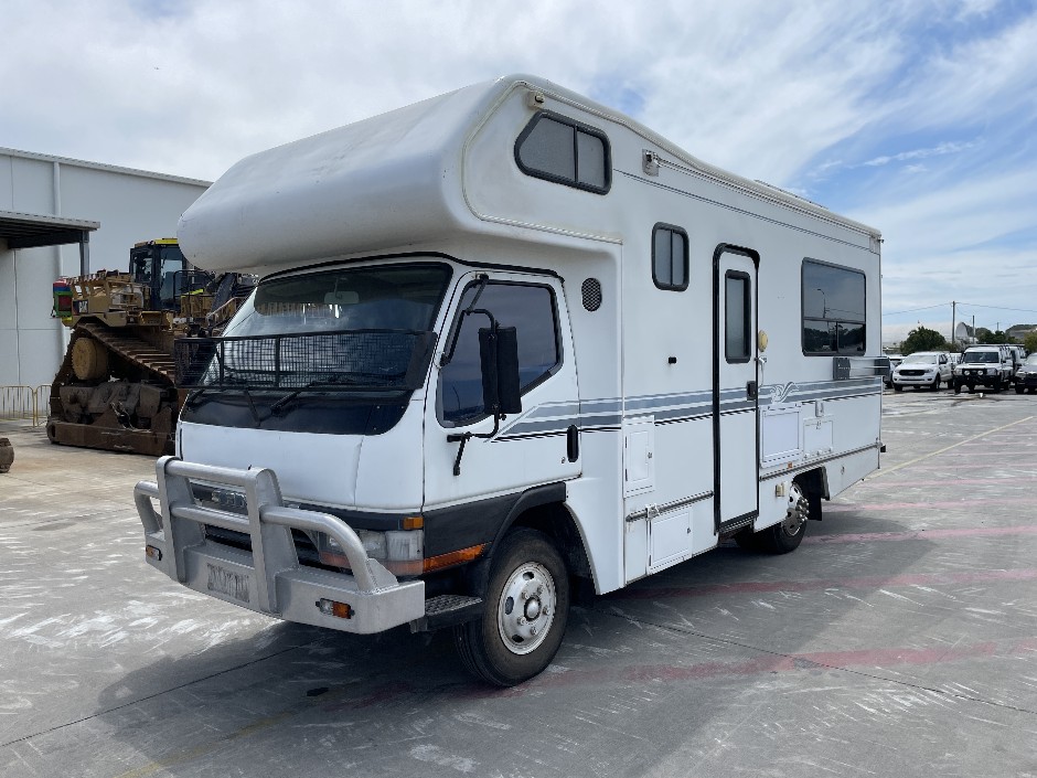 1996 Mitsubishi 7 Seater Canter L 500/600