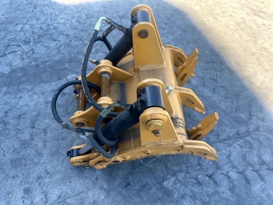 3 Tonne Hydraulic Grabs, 40mm Pins