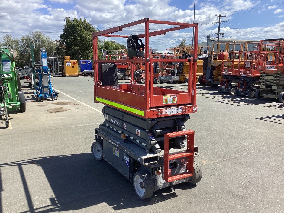 2021 SkyJack SJ3219 Electric Scissor Lift