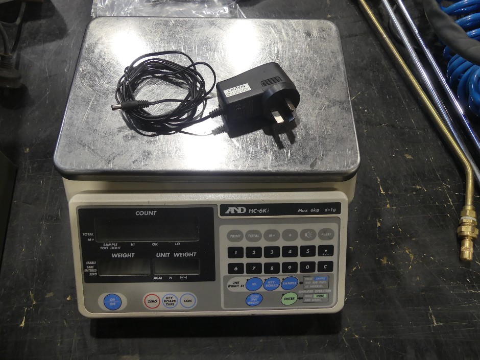 AND HC-6Ki Bench Top Scales
