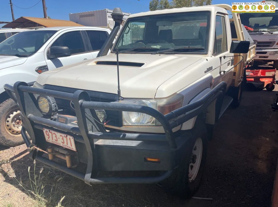 2010 Toyota LandCruiser GX Diesel Single Cab Ute