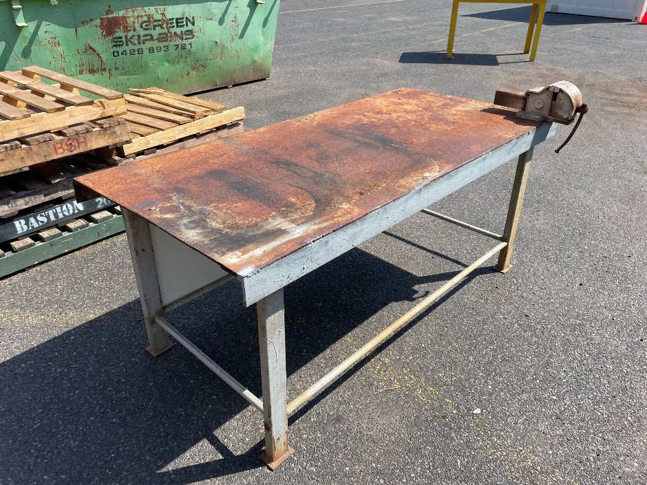 Steel Workbench with Bench Vice
