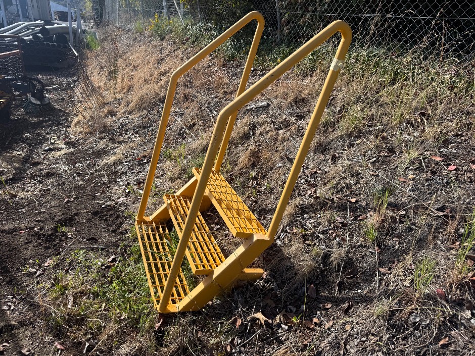 Yellow Steel 3-Step Access Staircase with Handrails