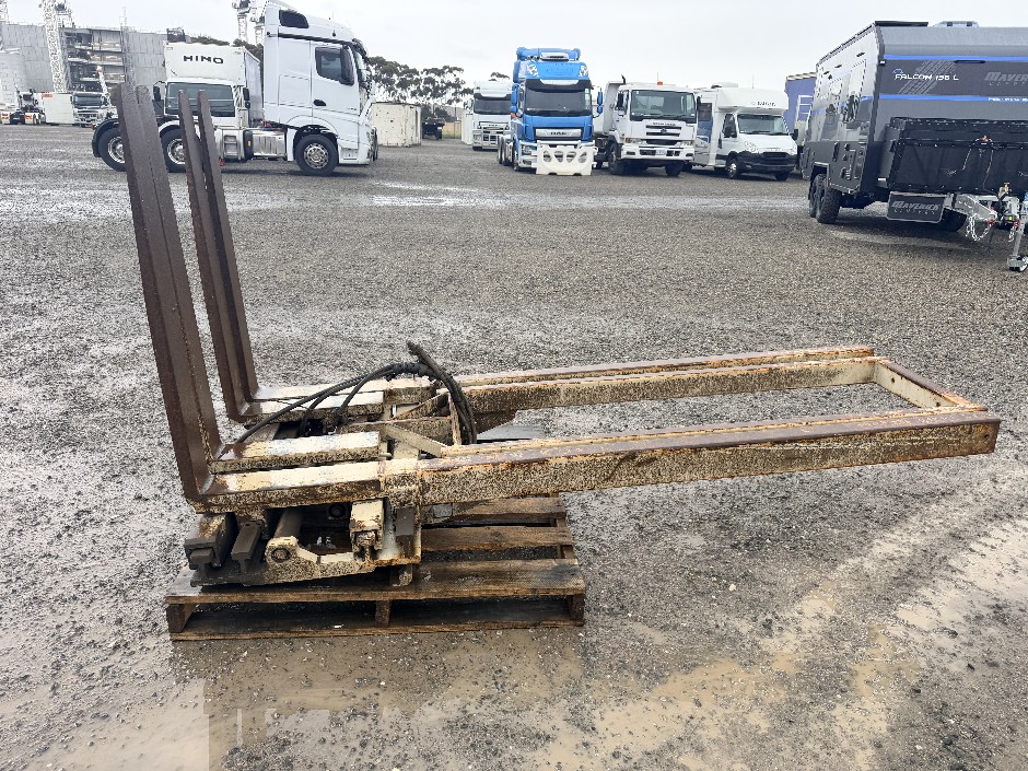 2001 Cascade Australia Forklift Attachment - Model 4TP25-B