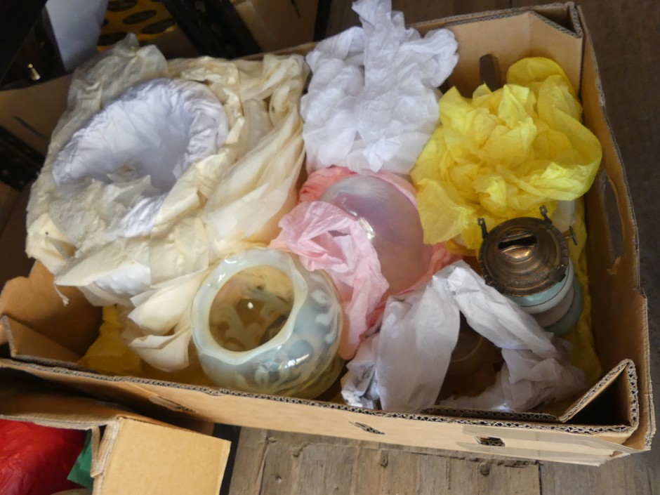 Antique & Vintage Ceramics And Collectables