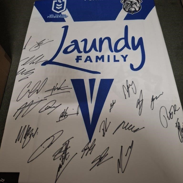 CANTERBURY BULLDOGS 2026 SQUAD SIGNED JERSEY
