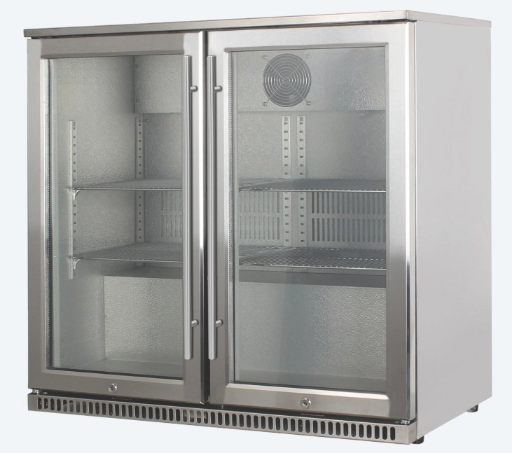 Omega 190L Outdoor Beverage Centre, NB: obvious dent