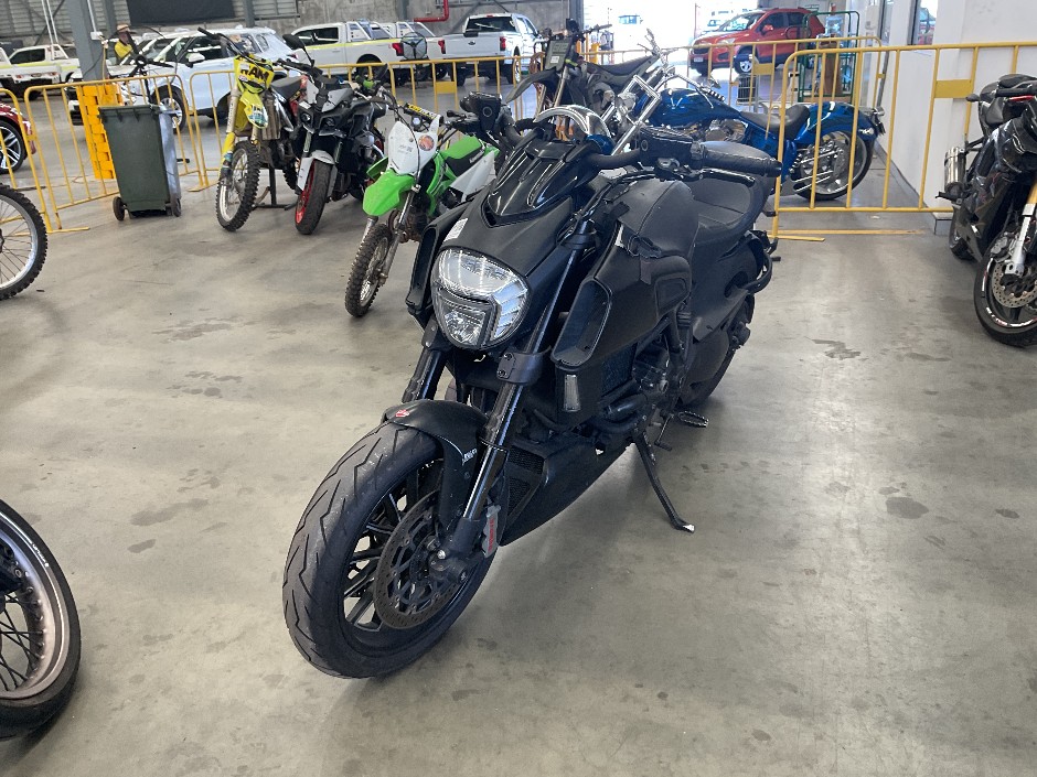 2016 DUCATI Streetfighter 848  Petrol