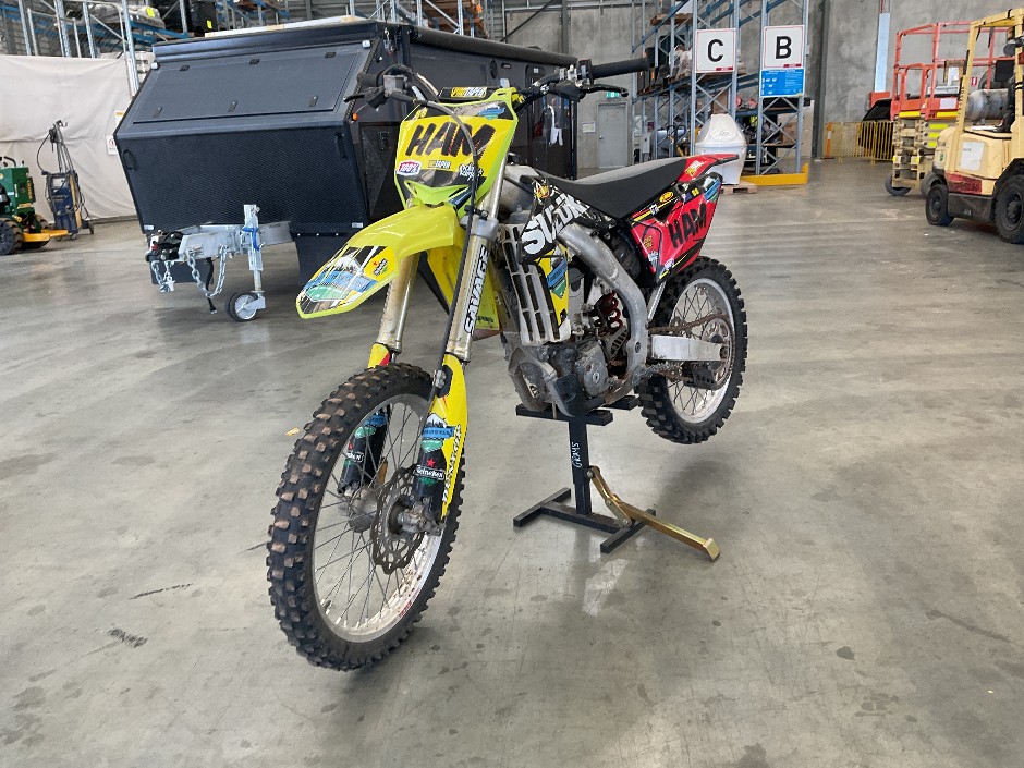 SUZUKI RMZ250  Petrol