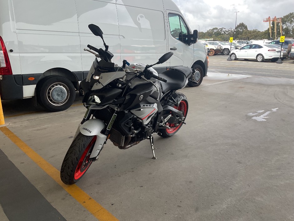 Yamaha MT-10  Petrol
