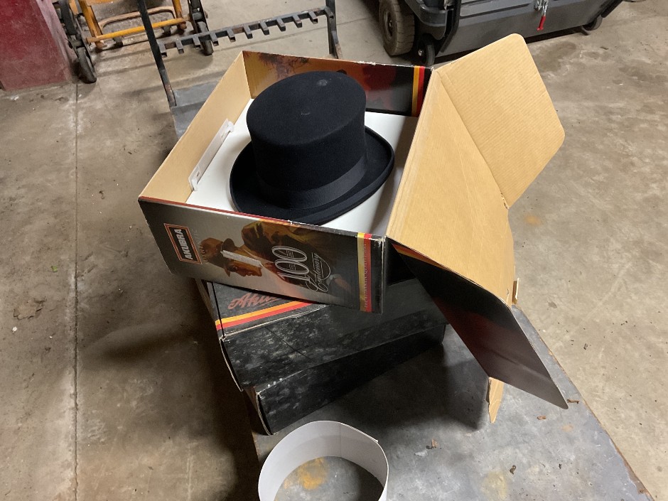 Akubra Black Top Hat (3x)