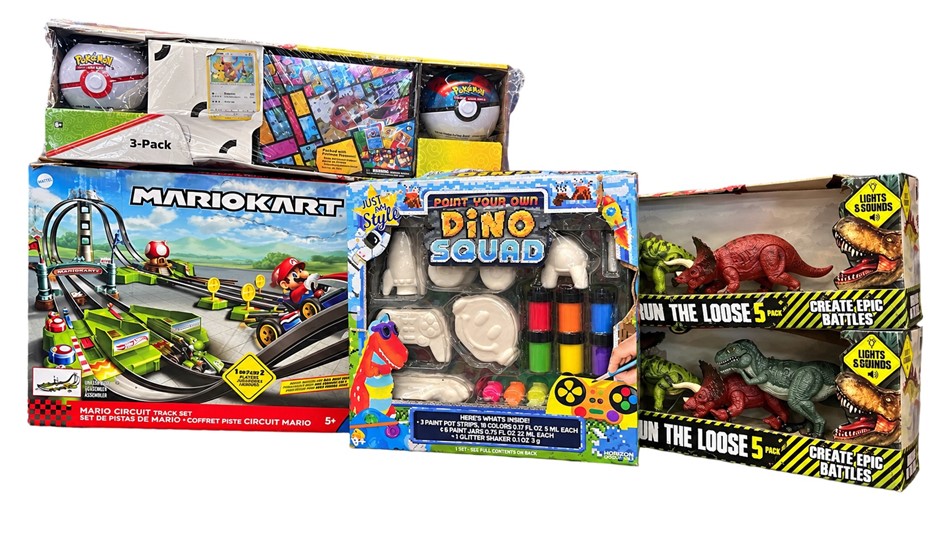 TOY BUNDLE: Pokémon Trading Card 3-Pack Gift Set, Hot Wheels Mario Kart Cir