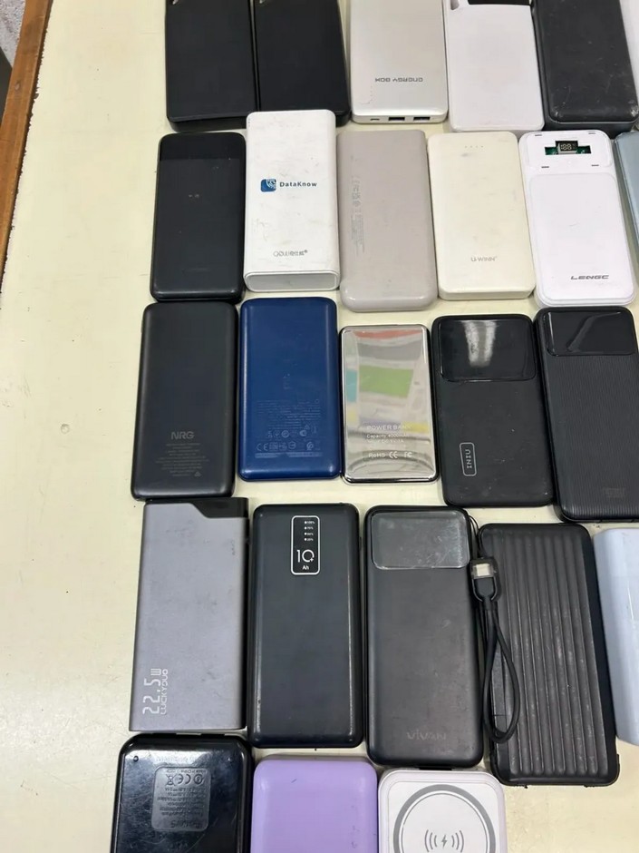 Approx 26 x Assorted Medium Power Banks