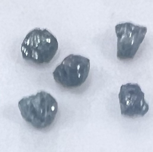 0.32 carat 5 rought blue diamon in box-HPHT
