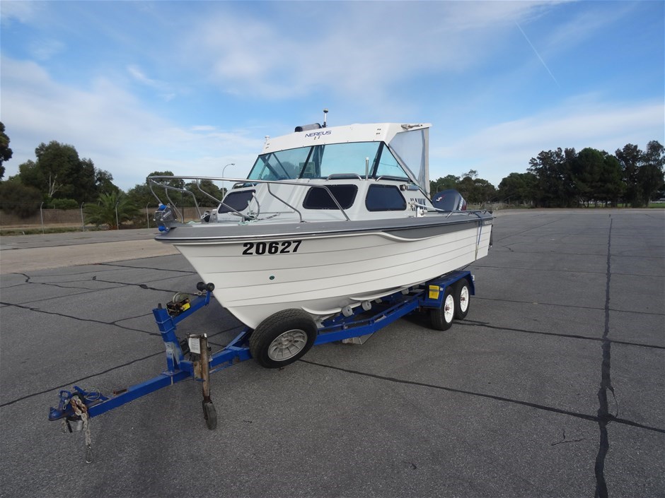 Fibreglass Boat, Nereus 20ft (Location Seaton, SA) Auction (0001