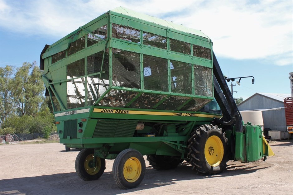 Cotton Picker, John Deere model 9940 4 row, D.O.M 1982, PIN