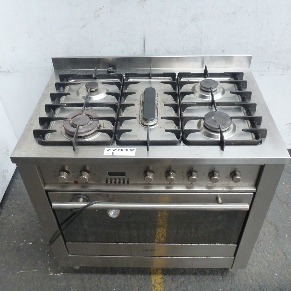 Technika 5 Burner Gas Range with Electric Oven Auction (0024-7007080 ...