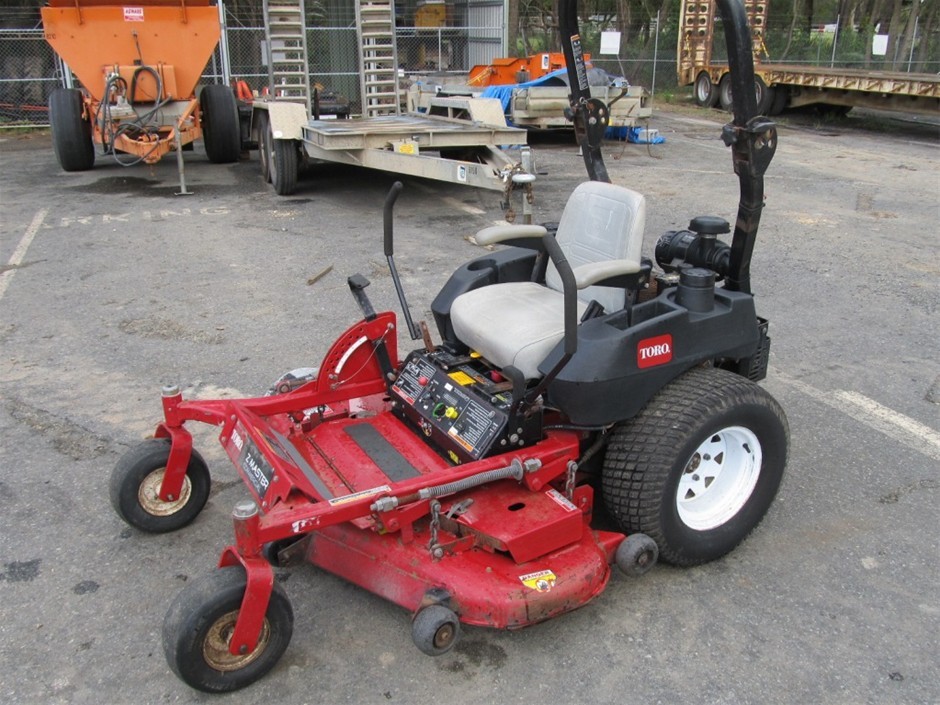 Mower, Ride On Zero Turn - 2004 Toro Z Master Commercial (Z4167) 2WD ...