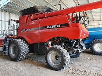 2011 Caseih 9120 Combine Harvester