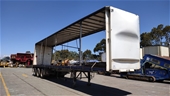 Unreserved Repairable Write Off Triaxle Curtainsider Trailer
