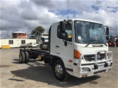 2016 Hino  FE 4 x 2 Cab Chassis Truck