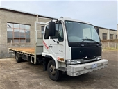2002 Nissan UD Tray Truck
