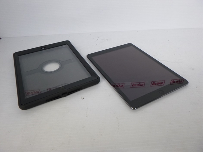 Apple iPad Air A1475 16GB Wi-Fi + Cellular Space Grey Tablet Pc